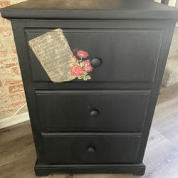 Vintage Style End Table 