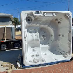 Jacuzzi Spa Hottub 