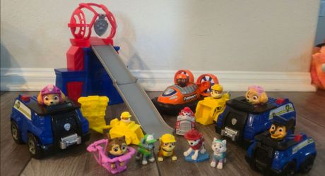 PAW Patrol Toy Bundle - Lookout Tower, Vehicles & Figures