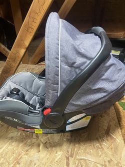Graco Snug Fit 35 Car Seat And Base