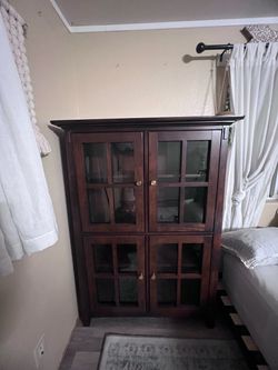 Dark wood glass door hutch/cabinet