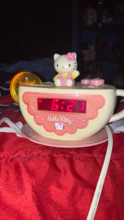 Hello kitty clock works great