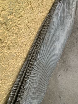 Metal lath 27”x 8’. (9pzs)