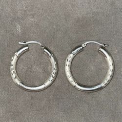 Vintage Stefani Argento Sterling Silver Diamond Cut Satin Leaf Hoop Earrings