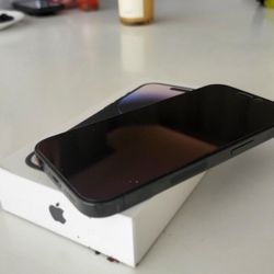 Apple iPhone 14 Pro - 256 GB - Space Black (Unlocked)
