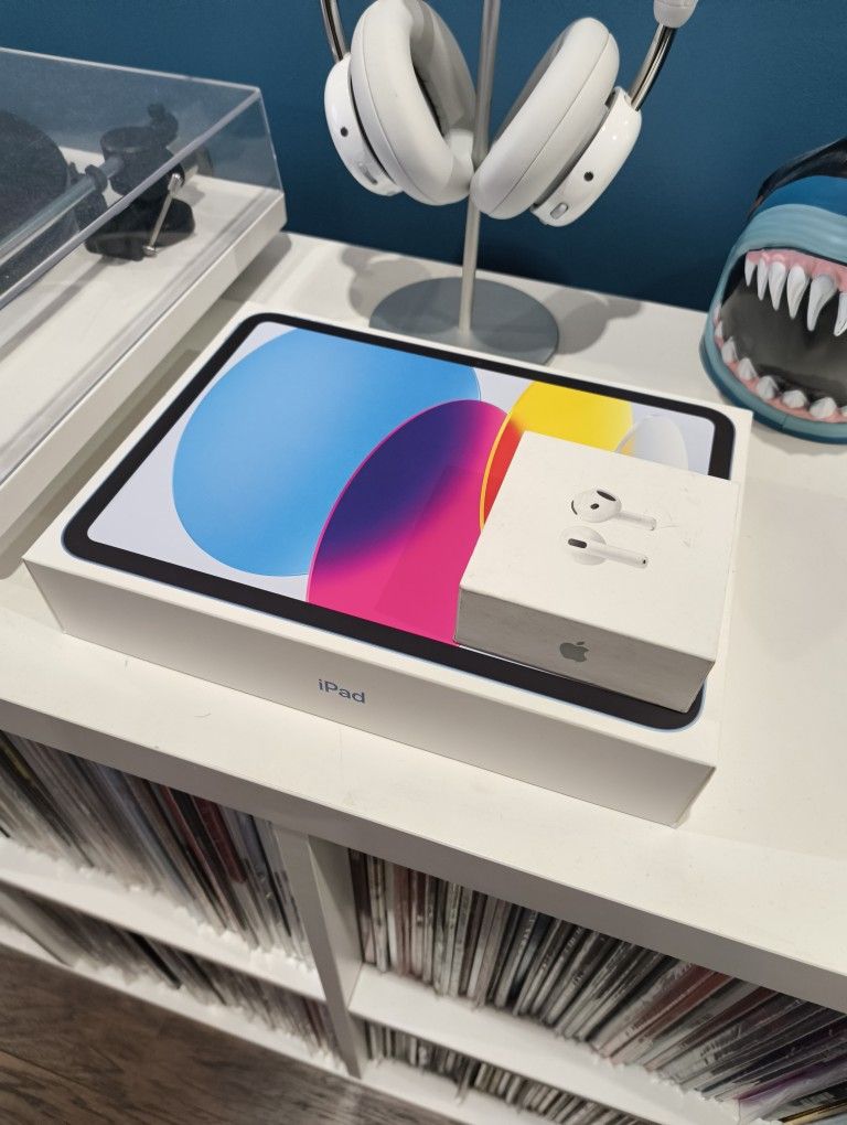 Newest iPad 128gb With Airpods 4
