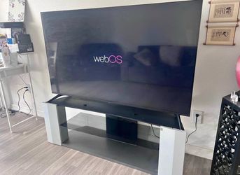 75-inch Samsung QLED 4K Smart TV