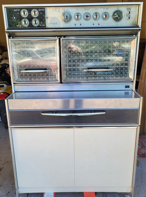 Vintage MCM 1960’s Frigidaire Flair Custom Imperial Stove Bewitched Oven