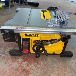 NEW 🔆 DeWALT 8-1/4 inch Table Saw