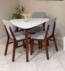 Mid-Century Modern 4 Piece Dining Set