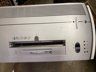 Fellows DM17c S paper shredder