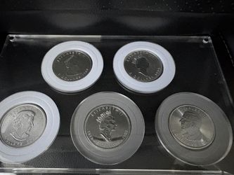 Lot Of 5 Canadian Maples Pure 9999 Queen Elizabeth And King Charles