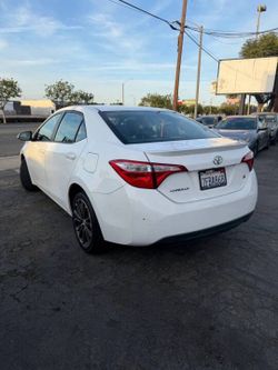 Toyota Corolla s plus blanco titulo limpio clean title sedan 4 door Yaris Prius Nissan versa note sentra Altima Honda fit civic accord mini cooper Jet