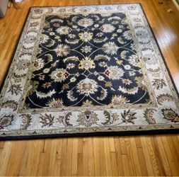 7 ft 10 inches x 10 ft Area Rug