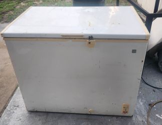 7.2 Cu Ft General Electric Chest Freezer