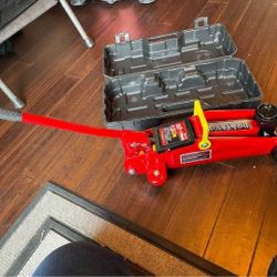 Trusty Hydraulic Helpers - Safe Lifting Made Simple share they