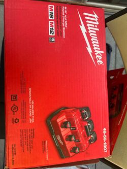 Milwaukee m18/m12 charger dock