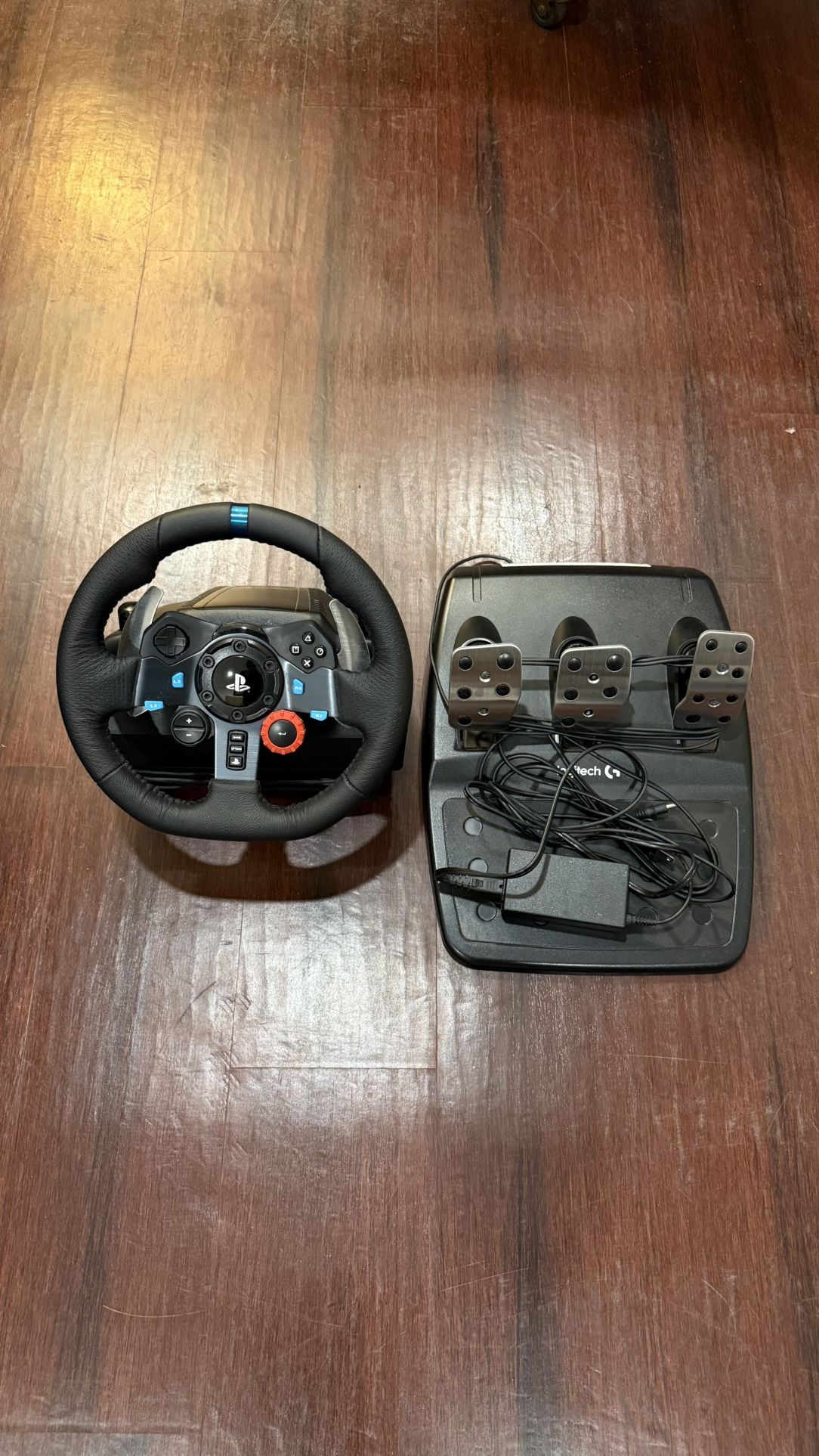 Logitech G923 Sim Racing Wheel