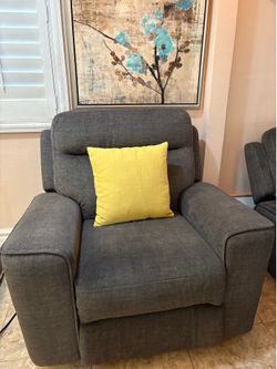 Reclinable couch