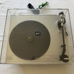 Vintage Realistic LAB-90 Micro Turntable FOR PARTS OR REPAIR 