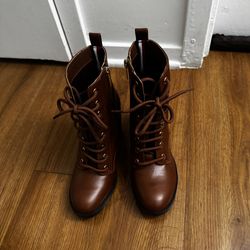 LOOK THEM ARE ELEGANT size 5.5