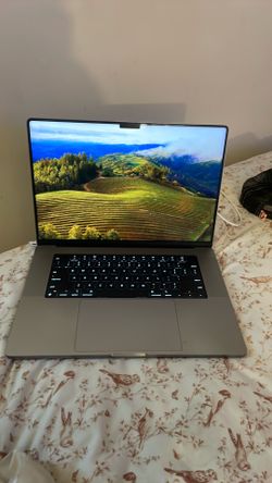 Apple MacBook m4 pro chip 16inch