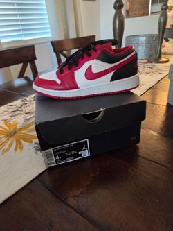 Jordan's 1 low top  red white, size 4y or women's 5