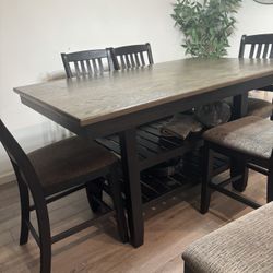Dinning Table 