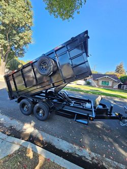 HEAVY DUTY 8 LUGS TIRES 14x8x4-12x8x4 SCISSORS HOIST SYSTEM CAPACITY 7 TON,SET RAMPS,ROLLING TARP,SPARE TIRE, 4 WHEELS ELECTRIC BRAKES, LED LIGHTS,ADJ