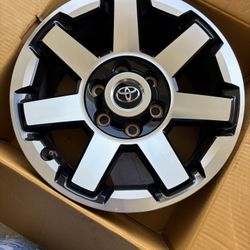 17” Toyota 4Runner TRD OFF ROAD PREMIUM STOCK WHEELS