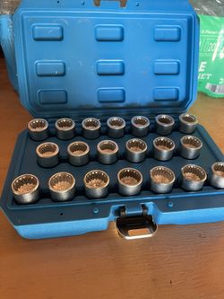 Lug Nuts Removal Kit