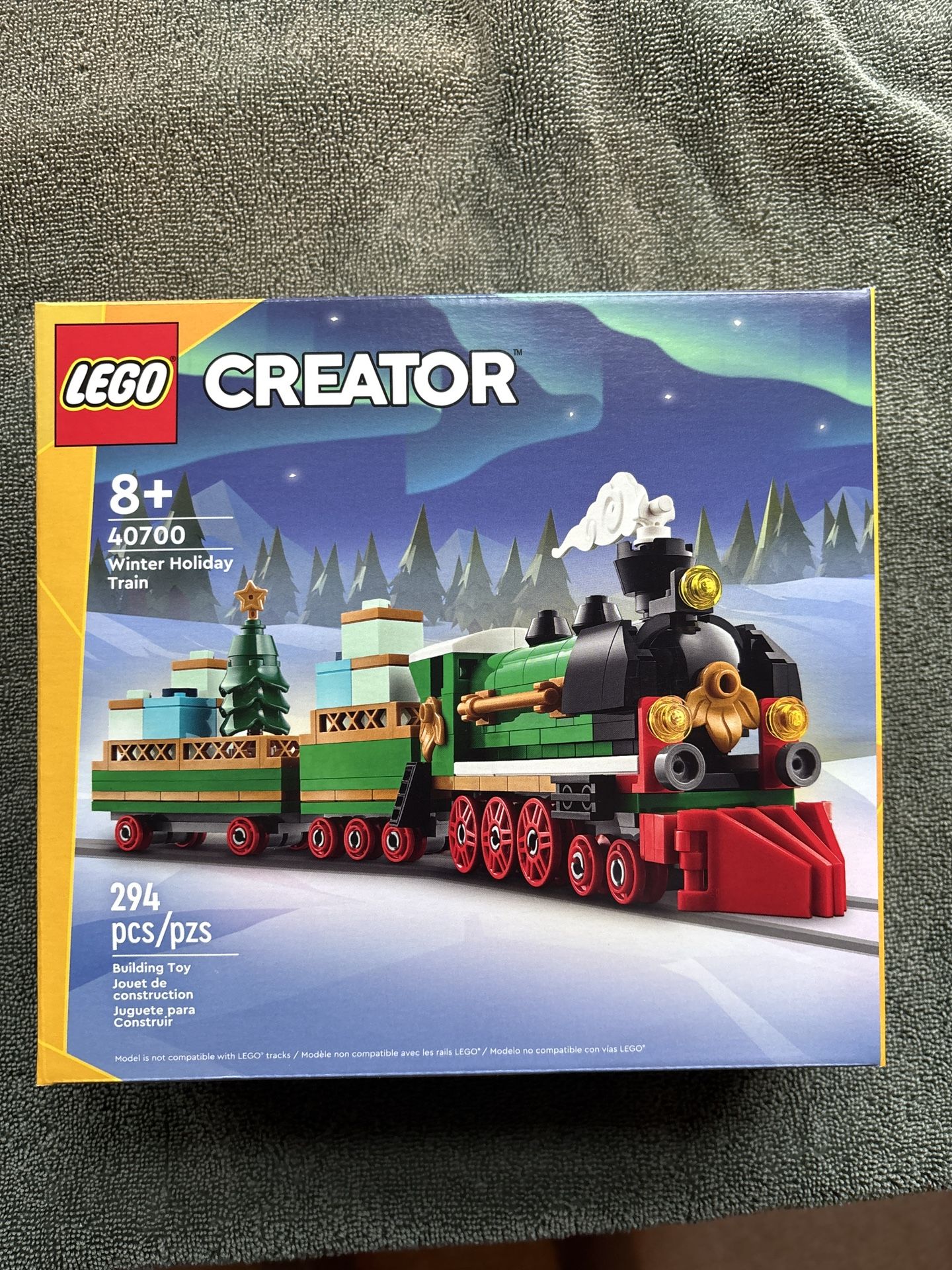 Winter Holiday Train #40700