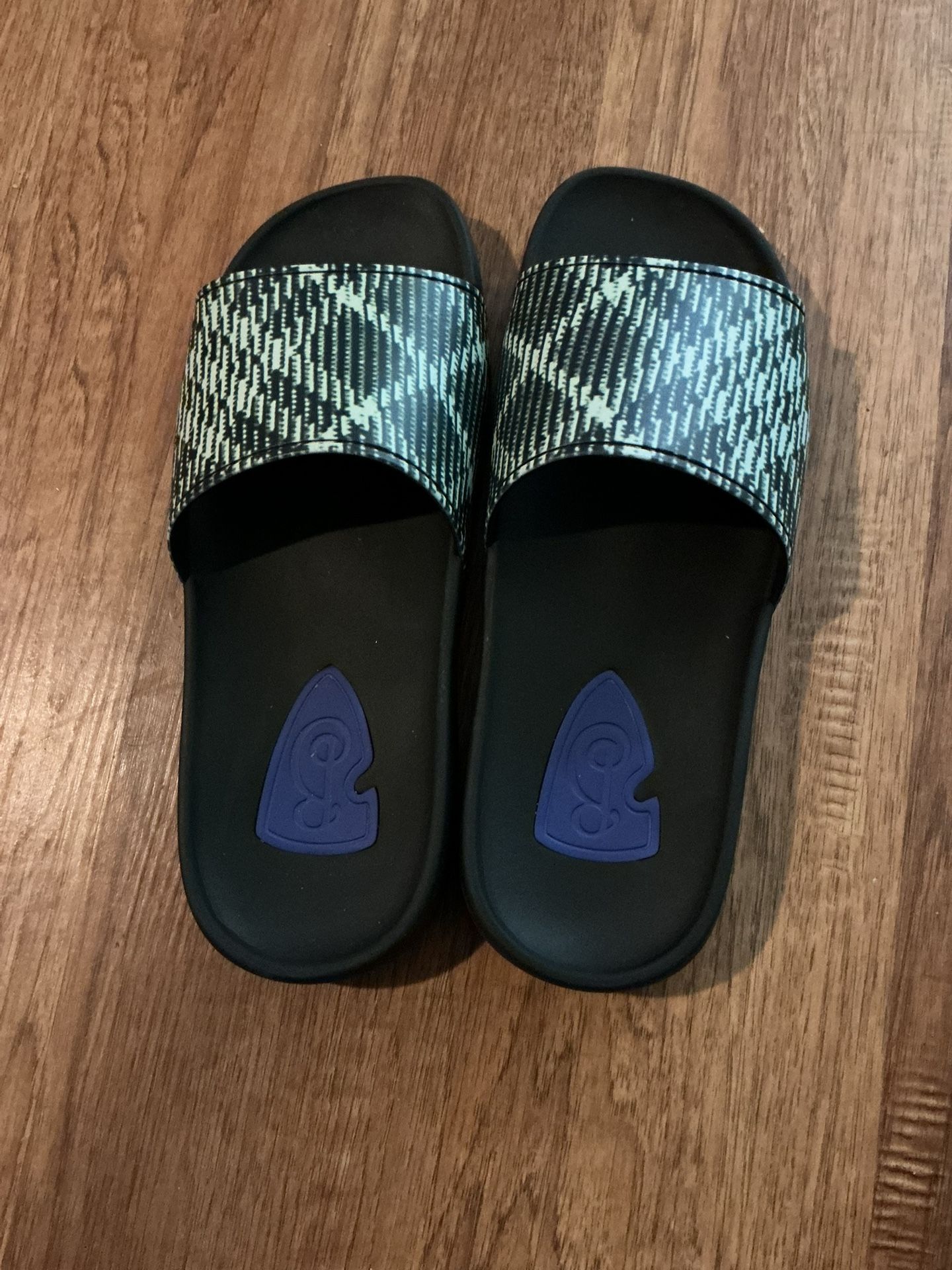 Burberry Dive Slides