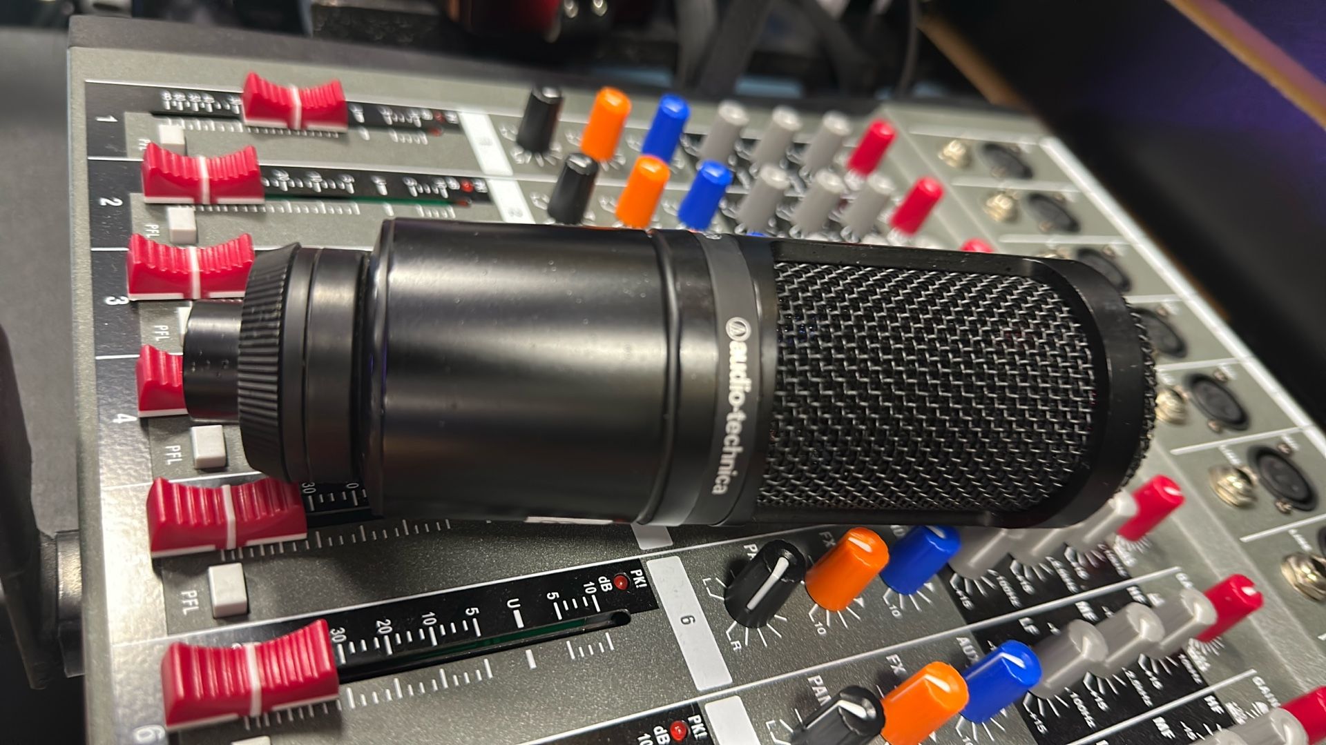 Audio Technica AT2020 Condenser Mic