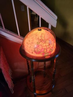 World globe 🌍 vintage with light