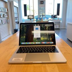 🍏 13" MacBook Pro — 2.4GHz Quad-Core i5 | 8GB RAM | 512GB SSD | Silver