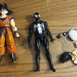 Mafex Symbiote spiderman and SHF lowest born Son Goku 
