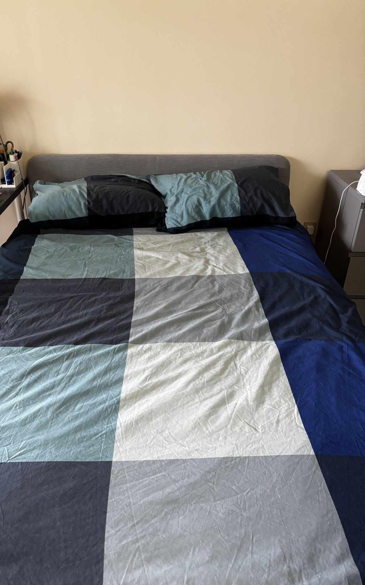 Full Sized Mattress and Bed