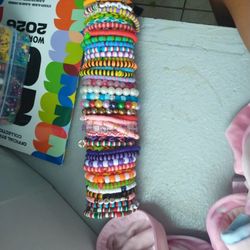 Bracelets 