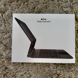 iPad Pro Magic key Board 11’’ And iPad Pencil 2nd Gen
