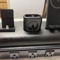 2  Items /APC SurgeA- Surge protector - AC 104-126 V - output connectors: 8 - white /4-IN1 CHARGING DOCK STATION FOR IPHONE