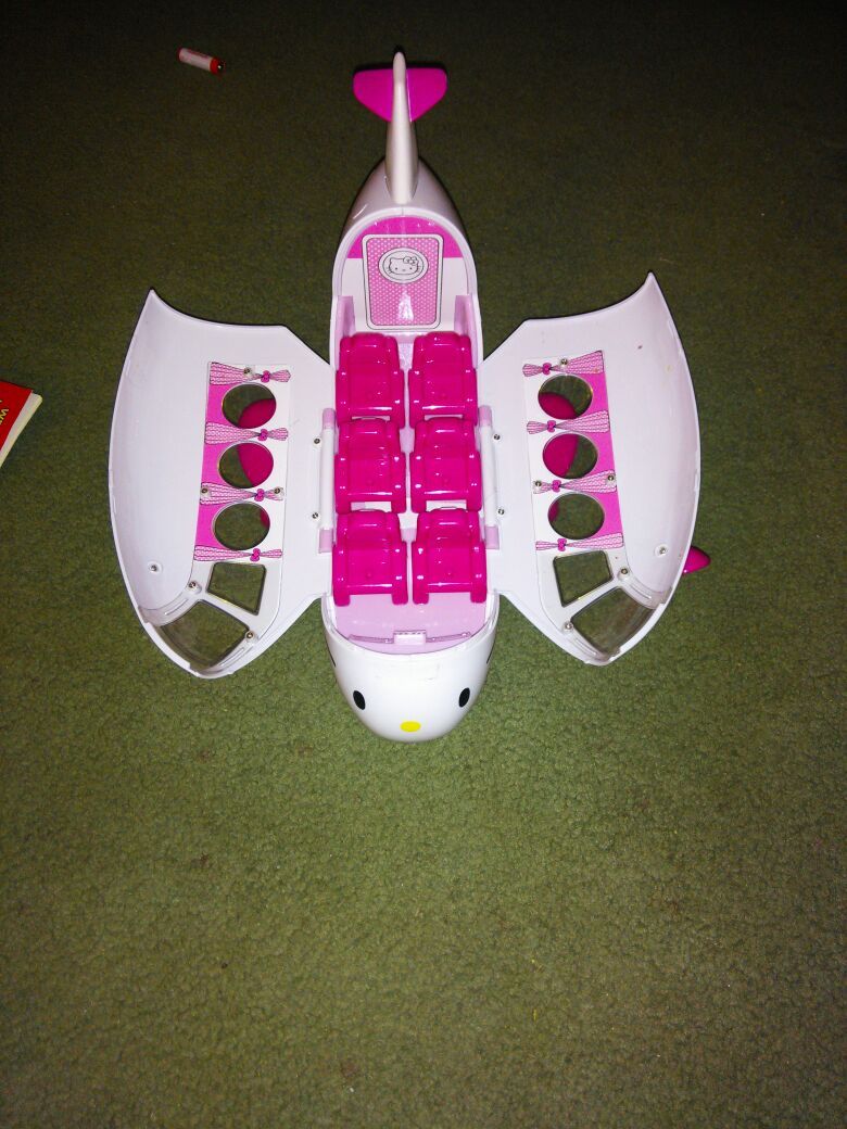 Hello kitty plane