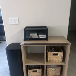 Cubby/organizer With 3 Woven Baskets