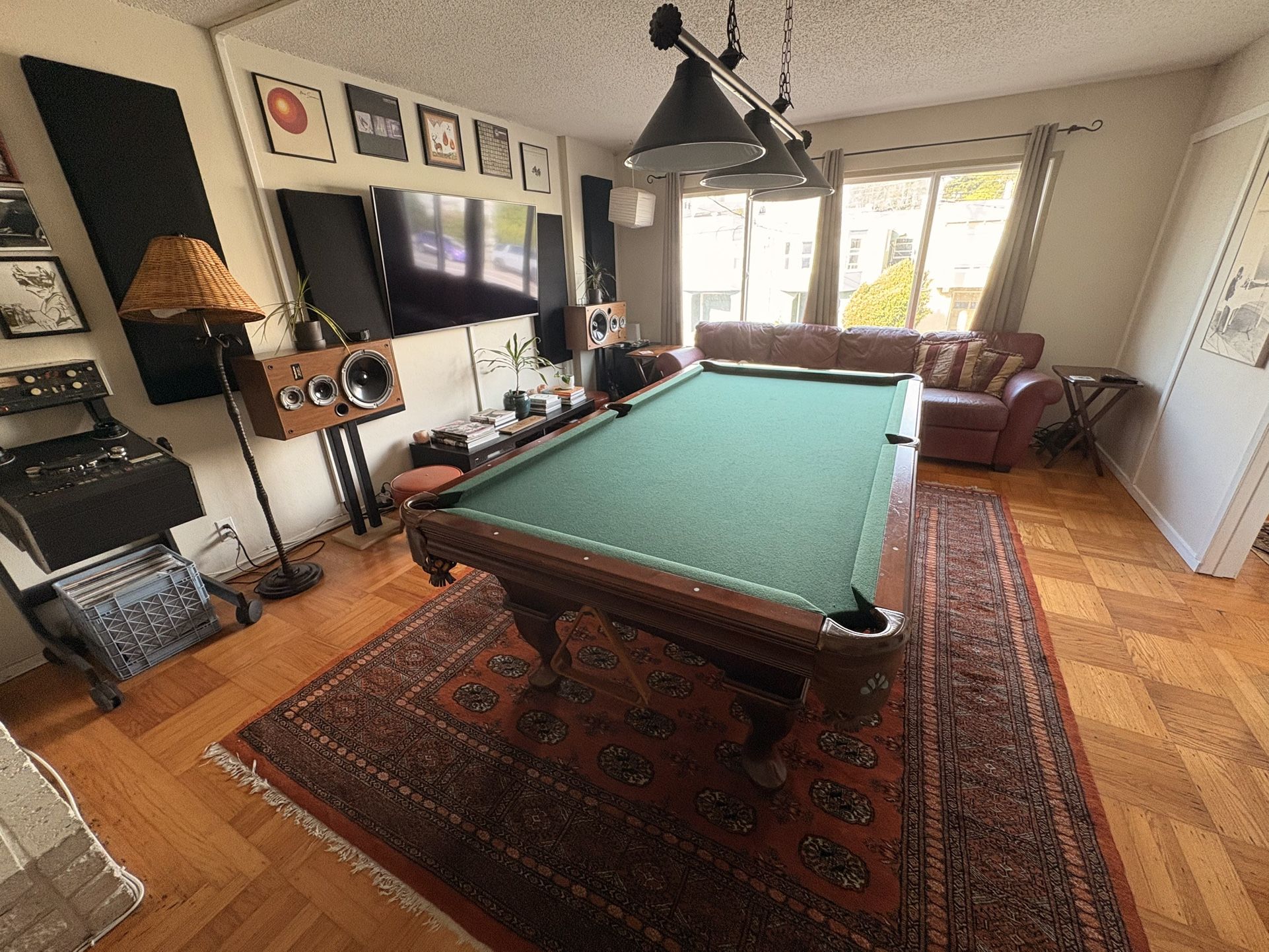 Olhausen 8 foot Pool Table - Excellent Condition