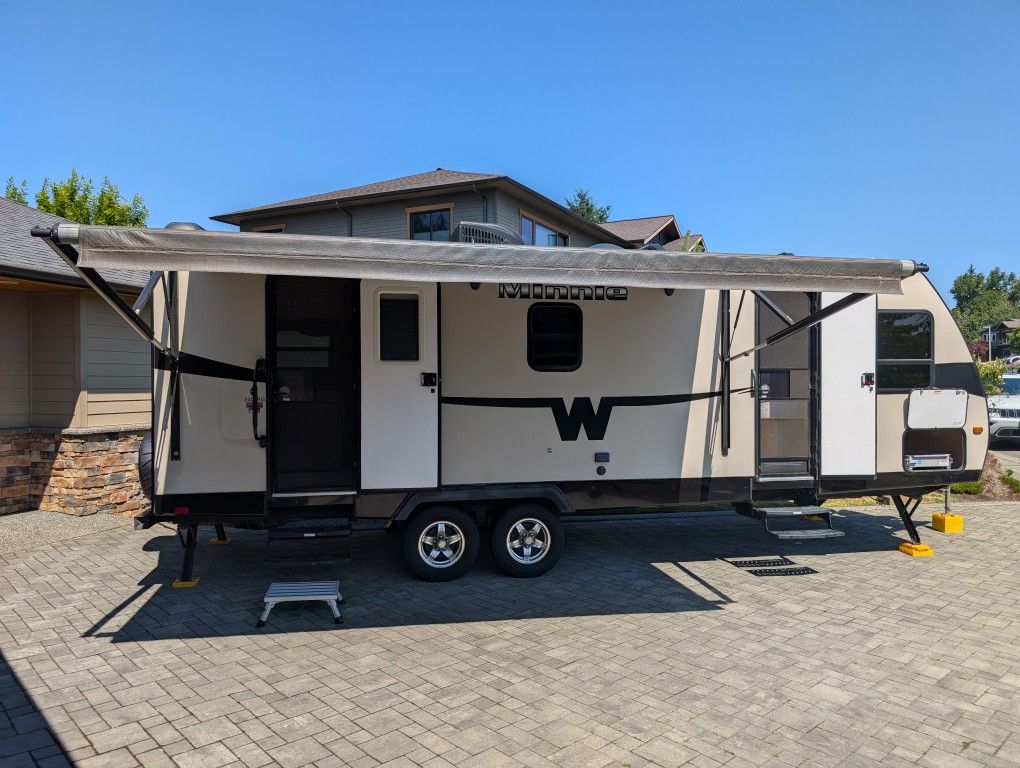 2016 Winnebago 2401RG