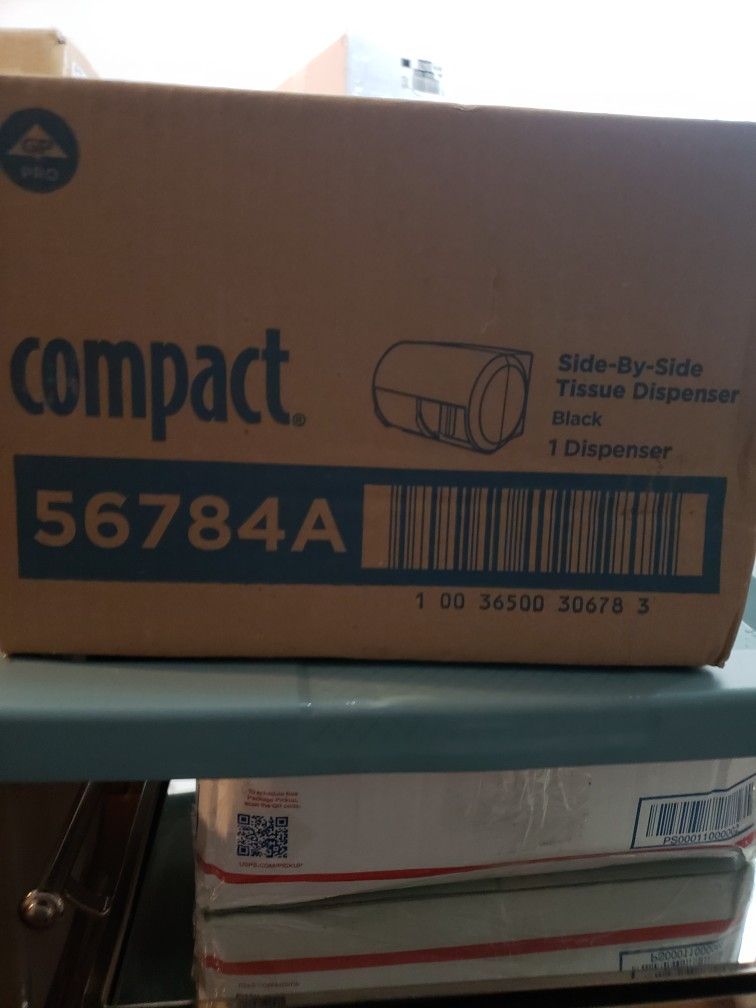 GP PRO COMPACT TISSUE DISPENSER