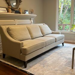 beautiful Ethan Allen couch