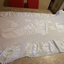 Mantel tejido a mano nuevo para comedor..o para mesa de centro