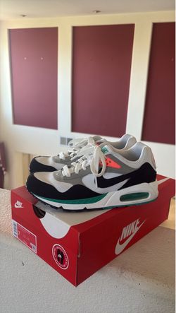 Women’s Nike air max