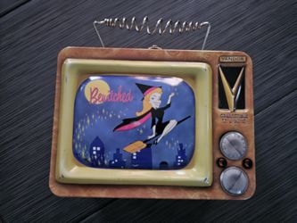 BEWITCHED LUNCH BOX (COLLECTIBLE ITEM)